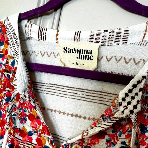 SAVANNA JANE Double Take 2 Floral Embroidery Top Size Medium - Picture 11 of 14